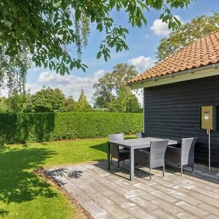 Hébergement de vacances House In Skovmose Close To The Water *